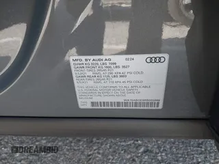 2024 Audi Q8 e-tron z VIN WA15ABGE8RB055999, wystawiony jako IAAI lot #41759410 z przebiegiem 8 972 mil mil oraz . Historia ofert i sprzedaży dostępna na DreamBid. Obrazek 9.