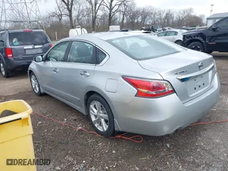 2015 Nissan Altima 2.5 with VIN 1N4AL3AP5FC262974, listed as a IAAI auction lot 41876216 with 96,977 mi miles. Bid and sale history available at carsss.com. Image 3.