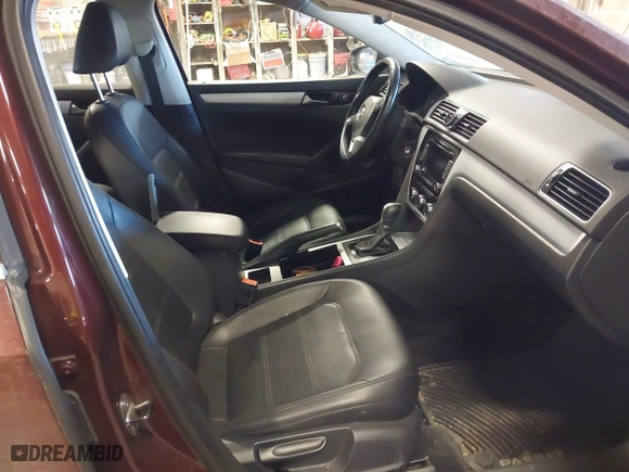2012 Volkswagen Passat SE with VIN 1VWBH7A35CC075103, listed as a IAAI auction lot 41482384 with 155,198 mi miles. Bid and sale history available at carsss.com. Image 5.