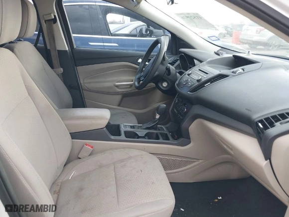 2017 Ford Escape SE with VIN 1FMCU0GD5HUC00303, listed as a IAAI auction lot 41520976 with 111,514 mi miles. Bid and sale history available at carsss.com. Image 5.