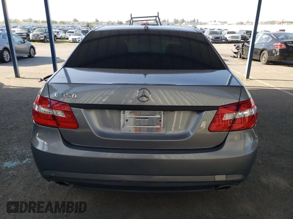 2010 Mercedes-Benz E 350 Luxury with VIN WDDHF5GB3AA132788, listed as a Copart auction lot 52575595 with 121,476 mi miles and Salvage Title. Bid and sale history available at carsss.com. Image 6.