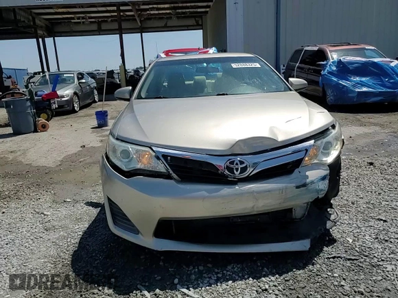2014 Toyota Camry L with VIN 4T1BF1FK0EU449048, listed as a Copart auction lot 52888325 with 196,781 mi miles and Salvage Title. Bid and sale history available at carsss.com. Image 14.