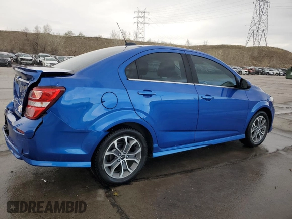 2019 Chevrolet Sonic LT z VIN 1G1JD5SB3K4148300, wystawiony jako Copart lot #52169025 z przebiegiem 59 689 mil mil oraz Szkoda całkowita • Salvage title. Historia ofert i sprzedaży dostępna na DreamBid. Obrazek 3.