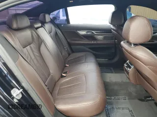 2019 BMW 7 Series 740i z VIN WBA7E2C51KB454264, wystawiony jako Copart lot #44275445 z przebiegiem 61 499 mil mil oraz Szkoda całkowita • Salvage title. Historia ofert i sprzedaży dostępna na DreamBid. Obrazek 10.