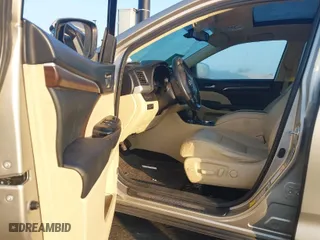 2015 Toyota Highlander Limited with VIN 5TDDKRFH0FS160639, listed as a IAAI auction lot 41448573 with 109,018 mi miles. Bid and sale history available at carsss.com. Image 5.