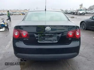 2008 Volkswagen Jetta Sedan S with VIN 3VWJM71K18M075779, listed as a IAAI auction lot 41499538 with 112,343 mi miles. Bid and sale history available at carsss.com. Image 17.