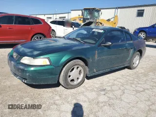 2000 Ford Mustang with VIN 1FAFP4048YF247717, listed as a Copart auction lot 48250675 with 175,105 mi miles and Salvage Title. Bid and sale history available at carsss.com. Image 1.