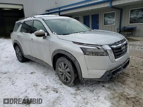 2023 Nissan Pathfinder SV z VIN 5N1DR3BC8PC243303, wystawiony jako Copart lot #45817675 z przebiegiem 48 288 mil mil oraz Szkoda całkowita • Salvage title. Historia ofert i sprzedaży dostępna na DreamBid. Obrazek 12.