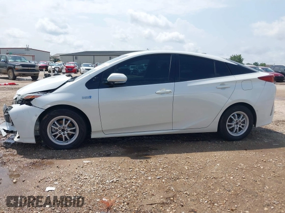 2017 Toyota Prius Plus with VIN JTDKARFP8H3041212, listed as a IAAI auction lot 42310483 with 77,217 mi miles and . Bid and sale history available at DreamBid. Image 14.
