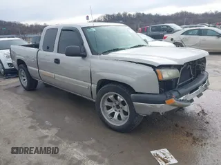 2005 Chevrolet Silverado 1500 LS with VIN 1GCEC19V05Z274660, listed as a IAAI auction lot 41624500 with 219,060 mi miles and . Bid and sale history available at DreamBid. Image 1.