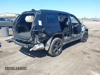 2022 Jeep Grand Cherokee Altitude z VIN 1C4RJJAG0N8529074, wystawiony jako IAAI lot #42242145 z przebiegiem Nie podano mil oraz . Historia ofert i sprzedaży dostępna na DreamBid. Obrazek 4.
