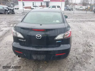 2013 Mazda Mazda3 i Touring with VIN JM1BL1VP3D1826336, listed as a IAAI auction lot 41373572 with 121,578 mi miles. Bid and sale history available at carsss.com. Image 17.