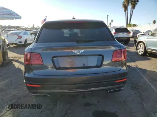 2018 Bentley Bentayga Signature z VIN SJAAC2ZV7JC019555, wystawiony jako Copart lot #88089665 z przebiegiem 50 323 mil mil oraz Szkody całkowita. Historia ofert i sprzedaży dostępna na DreamBid. Obrazek 6.