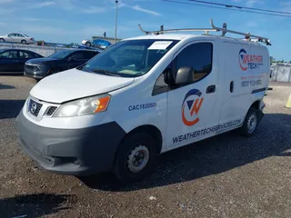 2015 Nissan NV200 SV with VIN 3N6CM0KN5FK703781, listed as a IAAI auction lot 42535053 with 164,271 mi miles and . Bid and sale history available at DreamBid. Image 17.