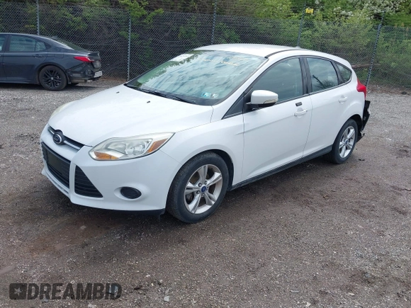 2014 Ford Focus SE with VIN 1FADP3K28EL291260, listed as a IAAI auction lot 42029753 with 98,686 mi miles. Bid and sale history available at carsss.com. Image 18.