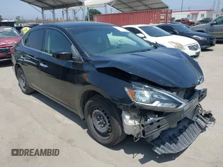 2017 Nissan Sentra S z VIN 3N1AB7AP0HY205776, wystawiony jako IAAI lot #42588351 z przebiegiem 101 016 mil mil oraz . Historia ofert i sprzedaży dostępna na DreamBid. Obrazek 1.
