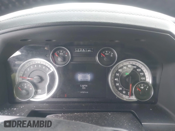 2016 Ram 1500 Sport z VIN 1C6RR7MT0GS192729, wystawiony jako IAAI lot #41404782 z przebiegiem 147 874 mil mil oraz . Historia ofert i sprzedaży dostępna na DreamBid. Obrazek 7.