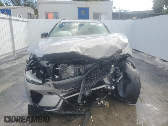 2025 Volvo XC60 Plus с VIN YV4M12RC1S1091670, выставлен на аукционе Copart как лот 47518085 с пробегом 3 972 миль миль и Списание • Salvage title. История ставок и продаж доступна на DreamBid. Изображение 5.