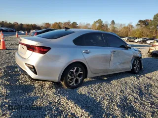 2021 Kia Forte LXS z VIN 3KPF24AD9ME352097, wystawiony jako Copart lot #80900344 z przebiegiem 95 263 mil mil oraz Szkoda całkowita • Salvage title. Historia ofert i sprzedaży dostępna na DreamBid. Obrazek 3.