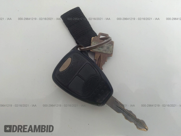 2006 Chrysler Town & Country LX z VIN 1A4GP44R36B568700, wystawiony jako IAAI lot #29641219 z przebiegiem Nie podano mil oraz . Historia ofert i sprzedaży dostępna na DreamBid. Obrazek 11.