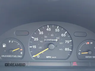 1994 Geo Metro z VIN 2C1MR2467R6760543, wystawiony jako IAAI lot #42439216 z przebiegiem 295 801 mil mil oraz . Historia ofert i sprzedaży dostępna na DreamBid. Obrazek 7.
