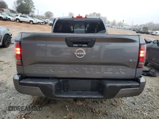 2024 Nissan Frontier SV z VIN 1N6ED1FJ6RN650092, wystawiony jako Copart lot #85312844 z przebiegiem 8 605 mil mil oraz Szkoda całkowita • Salvage title. Historia ofert i sprzedaży dostępna na DreamBid. Obrazek 6.