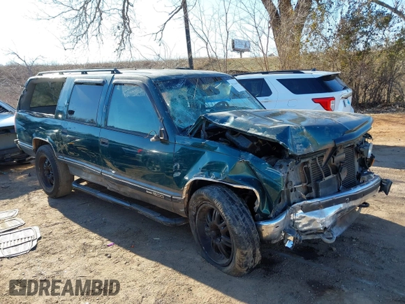 1996 GMC Suburban z VIN 1GKFK16R3TJ703465, wystawiony jako IAAI lot #41325441 z przebiegiem 271 871 mil mil oraz . Historia ofert i sprzedaży dostępna na DreamBid. Obrazek 1.
