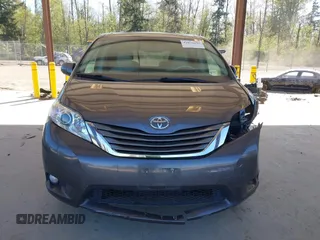 2011 Toyota Sienna XLE AAS with VIN 5TDYK3DC7BS047822, listed as a IAAI auction lot 42073635 with 150,424 mi miles. Bid and sale history available at carsss.com. Image 13.