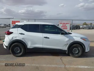 2023 Nissan Kicks S z VIN 3N1CP5BV4PL571134, wystawiony jako IAAI lot #41895869 z przebiegiem 25 128 mil mil oraz . Historia ofert i sprzedaży dostępna na DreamBid. Obrazek 13.