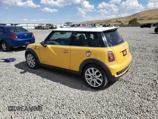 2008 MINI Hardtop S z VIN WMWMF735X8TV34162, wystawiony jako Copart lot #66290635 z przebiegiem 107 980 mil mil oraz Czysty tytuł • Clean title. Historia ofert i sprzedaży dostępna na DreamBid. Obrazek 2.
