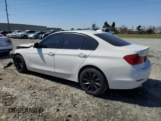 2015 BMW 3 Series 320i xDrive z VIN WBA3C3G51FNT53248, wystawiony jako Copart lot #48796835 z przebiegiem 134 063 mil mil oraz Szkoda całkowita • Salvage title. Historia ofert i sprzedaży dostępna na DreamBid. Obrazek 2.