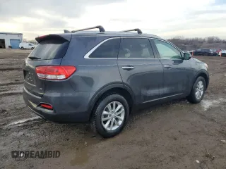 2017 Kia Sorento LX with VIN 5XYPG4A3XHG206927, listed as a Copart auction lot 46653575 with 102,423 mi miles and Salvage Title. Bid and sale history available at carsss.com. Image 3.