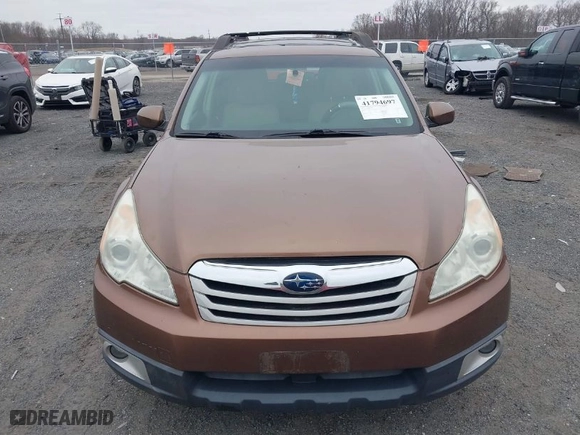 2011 Subaru Outback 2.5i Prem AWP/Pwr Moon with VIN 4S4BRBGC6B3318521, listed as a IAAI auction lot 41794697 with NaN miles. Bid and sale history available at carsss.com. Image 12.