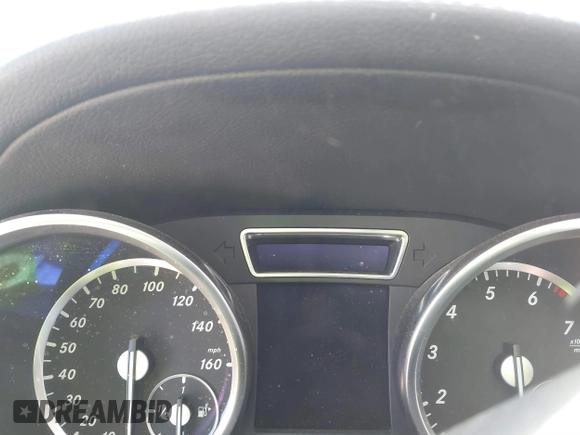 2014 Mercedes-Benz GL 450 with VIN 4JGDF7CE1EA404163, listed as a IAAI auction lot 40596433 with Not provided miles and . Bid and sale history available at DreamBid. Image 7.