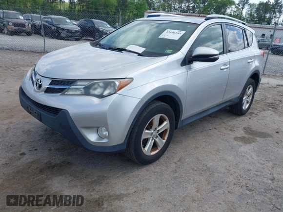2013 Toyota RAV4 XLE with VIN JTMRFREV1DD002160, listed as a IAAI auction lot 42096185 with 195,042 mi miles. Bid and sale history available at carsss.com. Image 2.