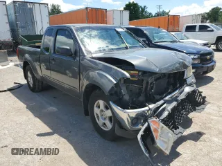 2005 Nissan Frontier LE z VIN 1N6AD06W45C406094, wystawiony jako Copart lot #54011914 z przebiegiem 165 293 mil mil oraz Szkoda całkowita • Salvage title. Historia ofert i sprzedaży dostępna na DreamBid. Obrazek 4.