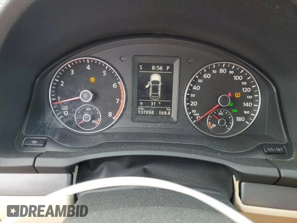 2010 Volkswagen Eos Komfort с VIN WVWBA7AH9AV017290, выставлен на аукционе Copart как лот 88997595 с пробегом 137 894 миль миль и Списание • Salvage title. История ставок и продаж доступна на DreamBid. Изображение 9.