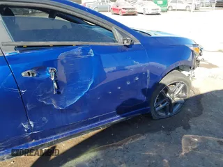 2020 Kia Forte GT-Line with VIN 3KPF34AD3LE207066, listed as a IAAI auction lot 41664118 with 92,997 mi miles. Bid and sale history available at carsss.com. Image 6.