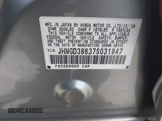 2007 Honda Fit Sport with VIN JHMGD38637S031947, listed as a IAAI auction lot 41613883 with 250,981 mi miles. Bid and sale history available at carsss.com. Image 9.