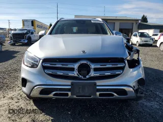 2022 Mercedes-Benz GLC 300 with VIN W1N0G8EB5NG110912, listed as a Copart auction lot 49848705 with 8,508 mi miles and Salvage Title. Bid and sale history available at DreamBid. Image 5.