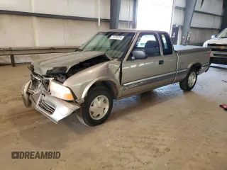 2000 GMC Sonoma SLS with VIN 1GTCS19W0Y8146125, listed as a Copart auction lot 71576724 with 73,854 mi miles and Salvage Title. Bid and sale history available at DreamBid. Image 1.
