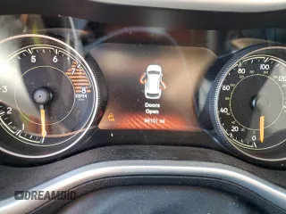 2017 Jeep Cherokee Trailhawk L Plus with VIN 1C4PJMBS7HD220533, listed as a Copart auction lot 81403364 with 94,101 mi miles and Salvage Title. Bid and sale history available at carsss.com. Image 9.