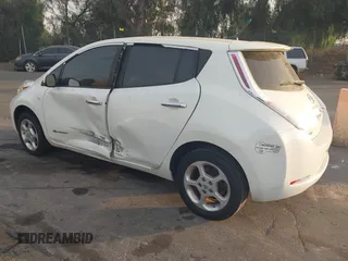 2011 Nissan LEAF SL-e with VIN JN1AZ0CP8BT006992, listed as a IAAI auction lot 41097604 with 98,688 mi miles. Bid and sale history available at carsss.com. Image 3.