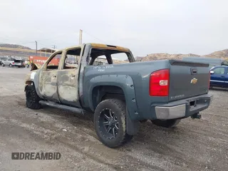 2008 Chevrolet Silverado 1500 LTZ with VIN 3GCEK13M28G115260, listed as a IAAI auction lot 41471194 with 169,364 mi miles. Bid and sale history available at carsss.com. Image 3.