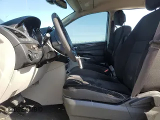 2019 Dodge Grand Caravan SE with VIN 2C4RDGBG4KR656919, listed as a Copart auction lot 53773995 with 119,706 mi miles and Salvage Title. Bid and sale history available at DreamBid. Image 7.