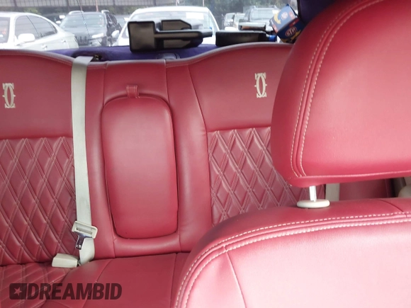 2003 Lincoln Town Car Cartier z VIN 1LNHM83WX3Y633077, wystawiony jako IAAI lot #42501273 z przebiegiem Nie podano mil oraz . Historia ofert i sprzedaży dostępna na DreamBid. Obrazek 13.