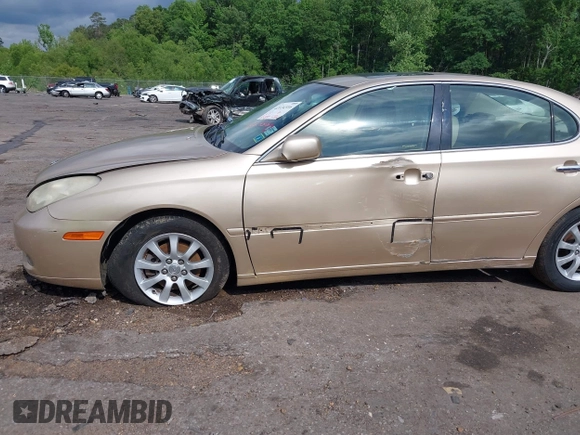 2004 Lexus ES 330 with VIN JTHBA30G745013033, listed as a IAAI auction lot 42124316 with 123,780 mi miles. Bid and sale history available at carsss.com. Image 13.