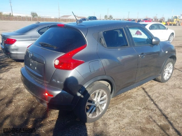 2012 Nissan Juke SV with VIN JN8AF5MV5CT106523, listed as a IAAI auction lot 40850422 with 157,106 mi miles. Bid and sale history available at carsss.com. Image 4.