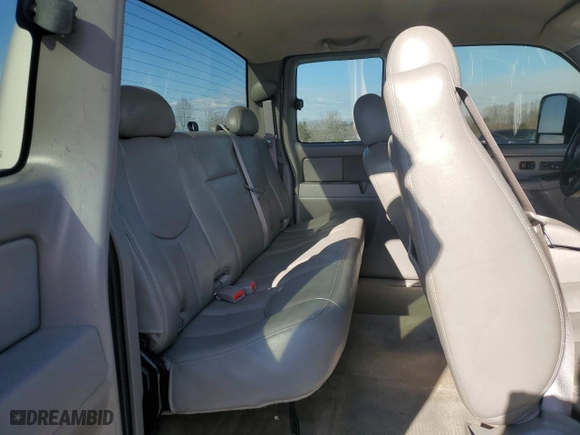 2007 GMC Sierra 2500HD Classic SLE1 with VIN 1GTHK29D97E102490, listed as a Copart auction lot 87214914 with 262,191 mi miles and Salvage Title. Bid and sale history available at carsss.com. Image 10.