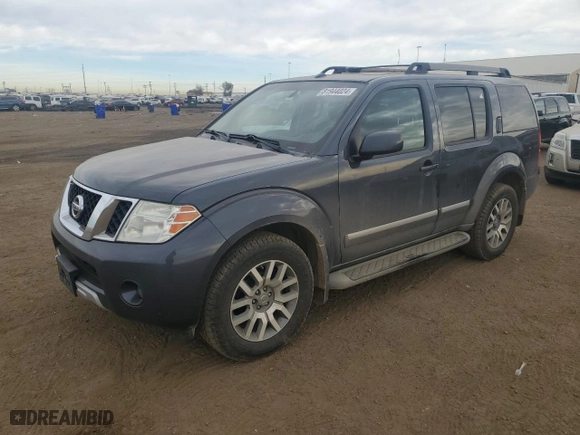 2011 Nissan Pathfinder LE with VIN 5N1AR1NB1BC618886, listed as a Copart auction lot 81944024 with 204,124 mi miles and Salvage Title. Bid and sale history available at carsss.com. Image 1.